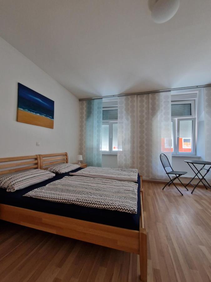 Young Service Apartment *
