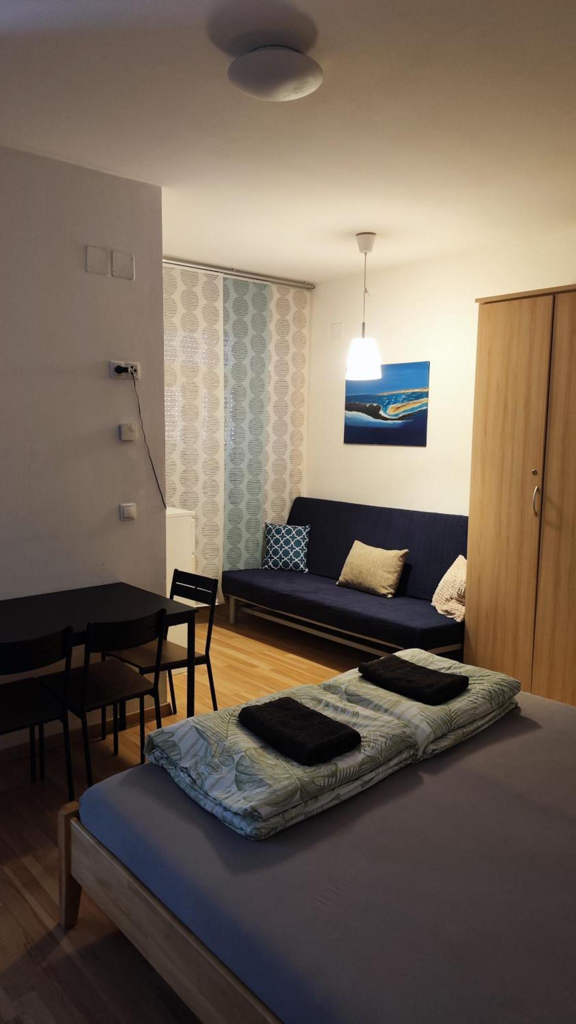Apartment Young Service